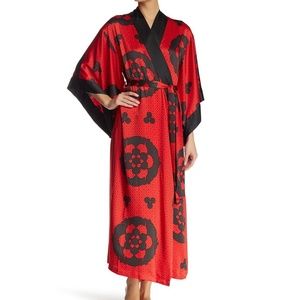 Natori Sultan Long Kimono Sleeve Robe
